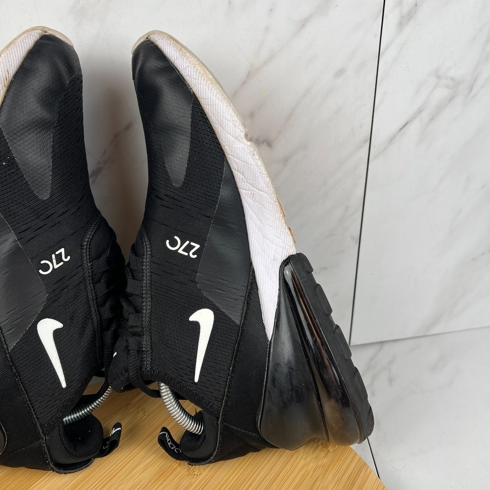 Nike Air Max 270 Mens Size 10 Black White Running Sneakers Shoes AH8050-002 - Picture 7 of 13